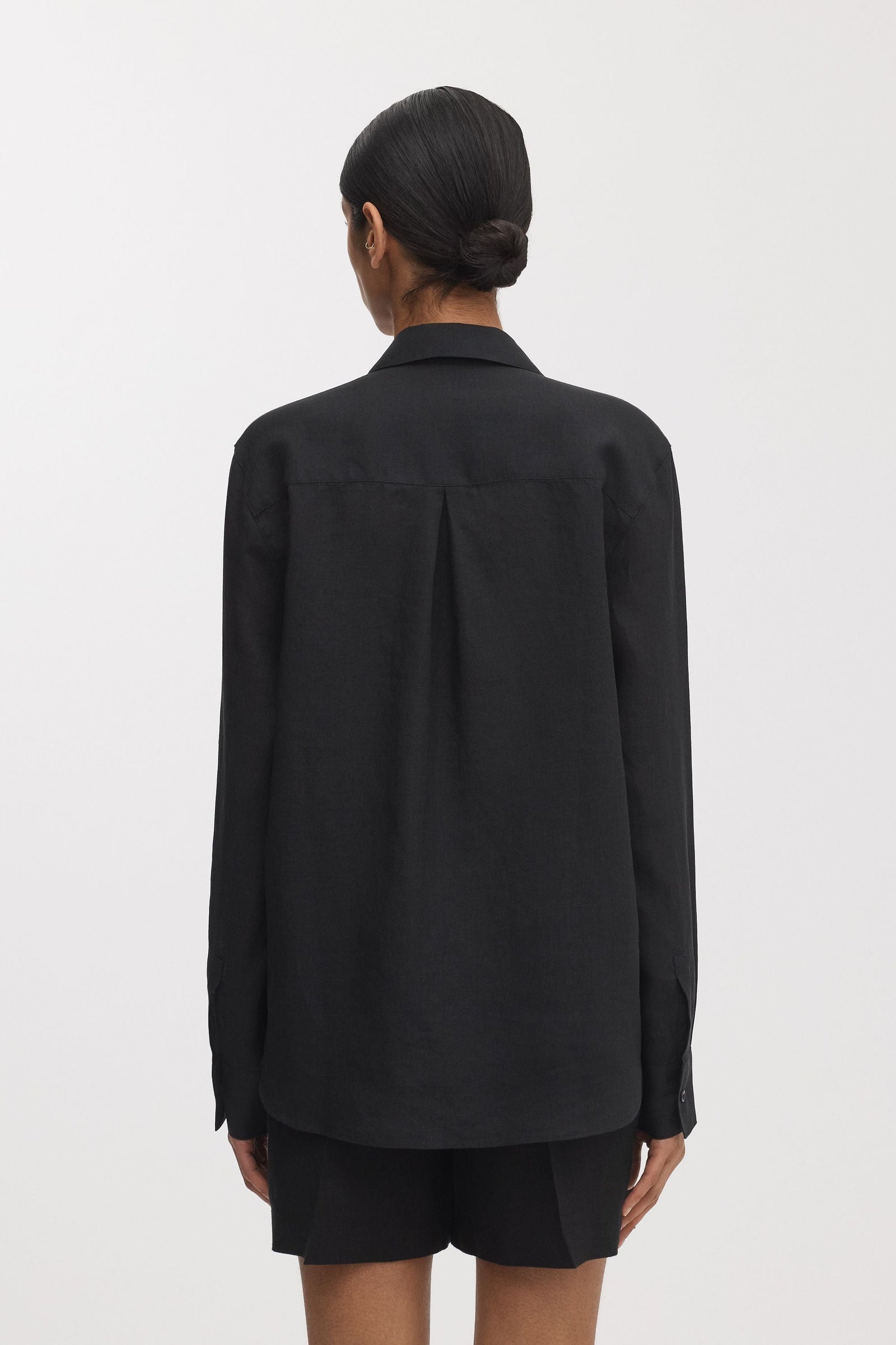 The Linen Shirt