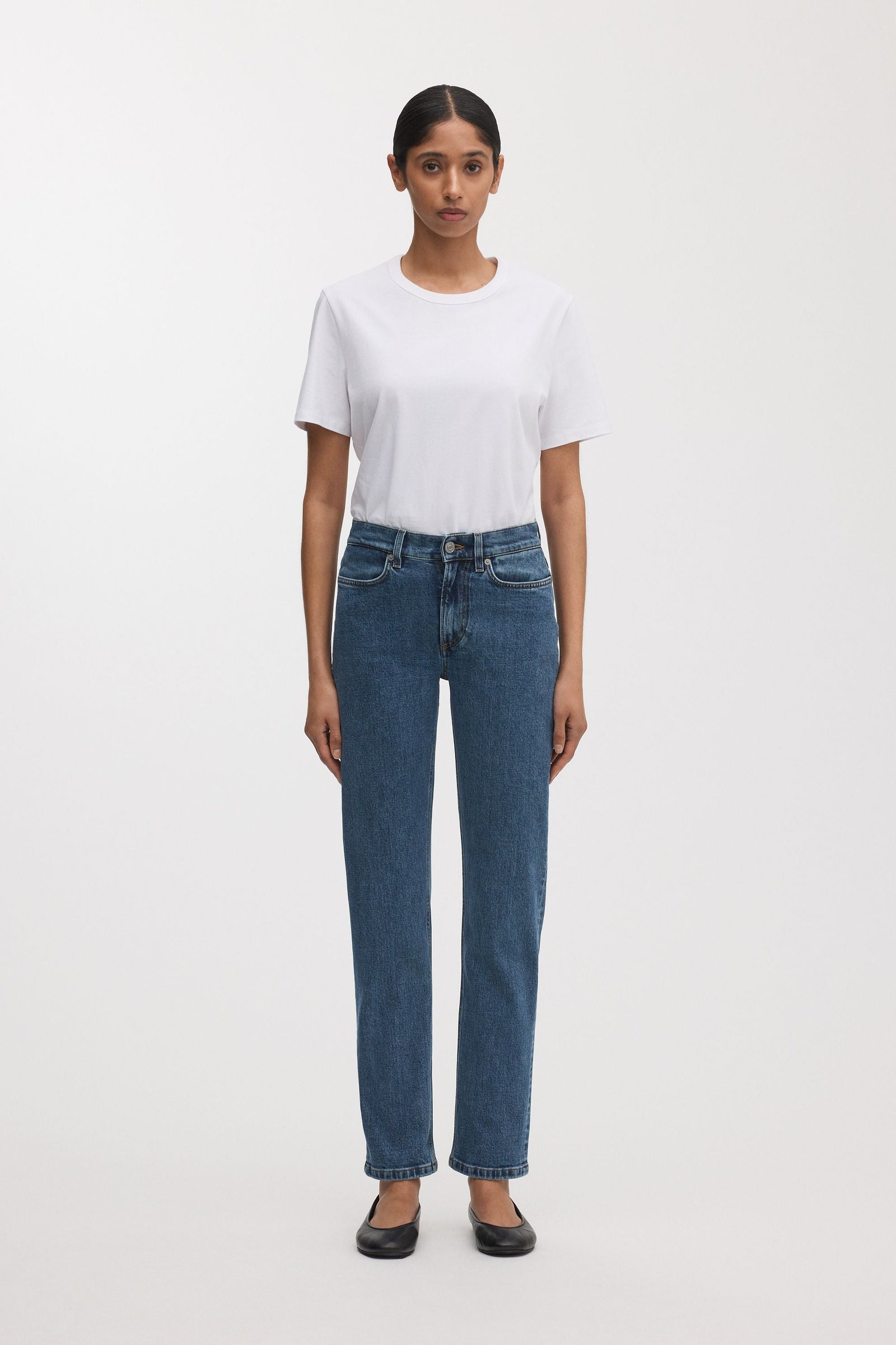 Standard Jeans