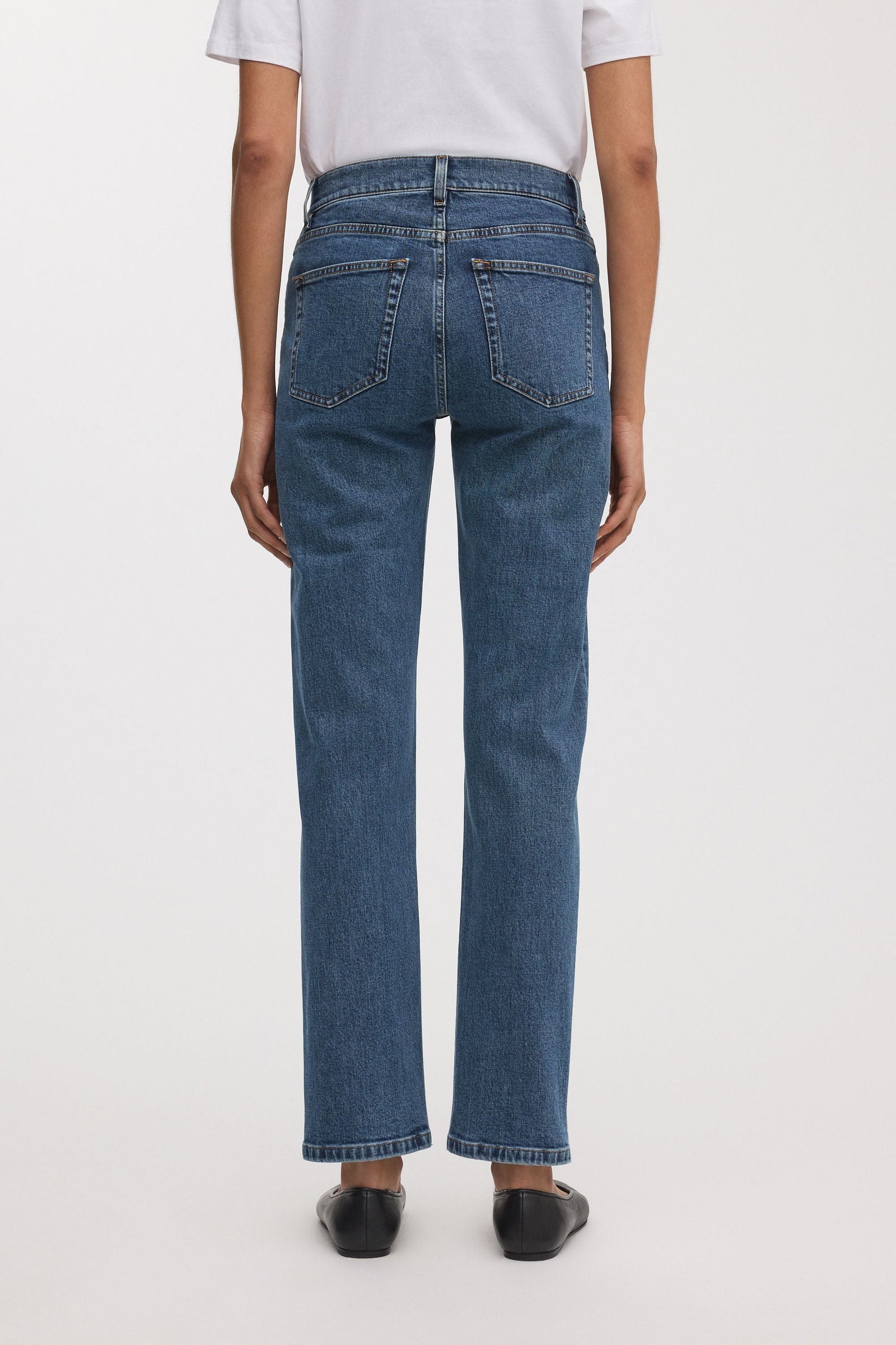 Standard Jeans