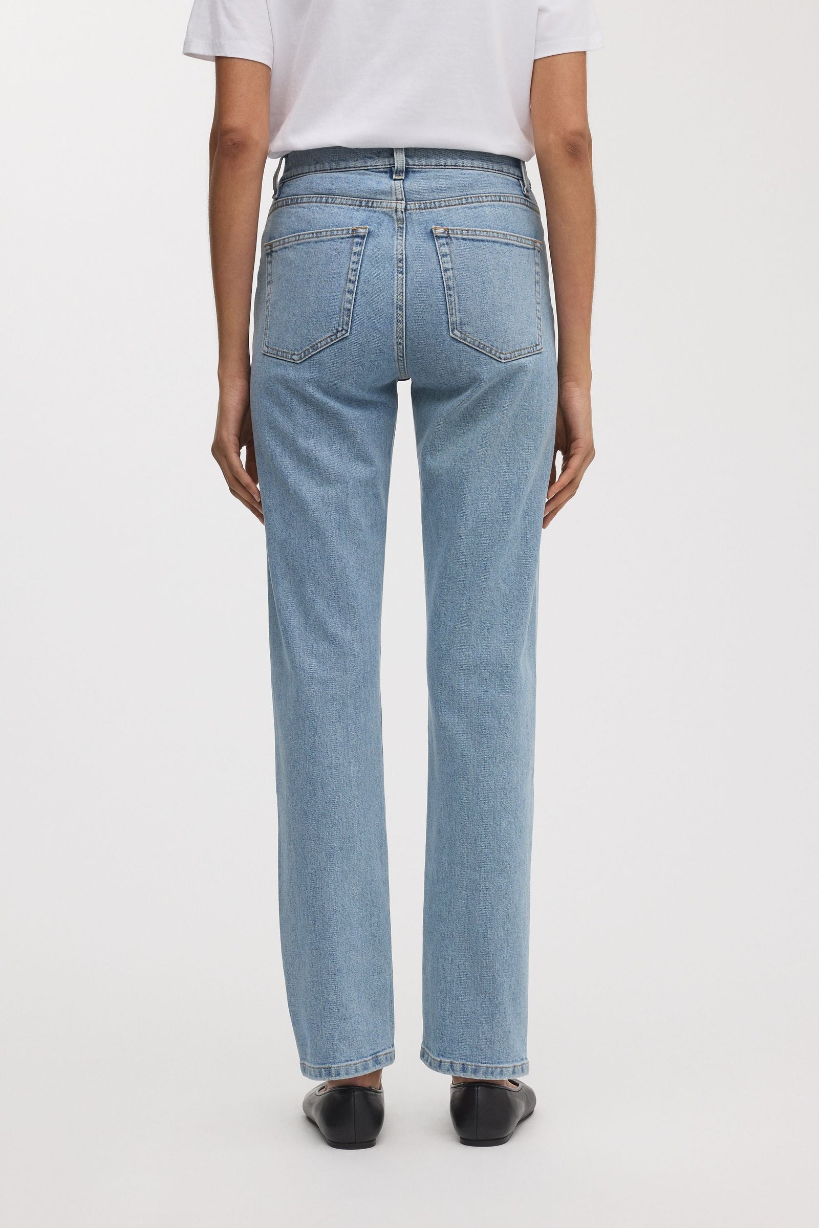 Standard Jeans