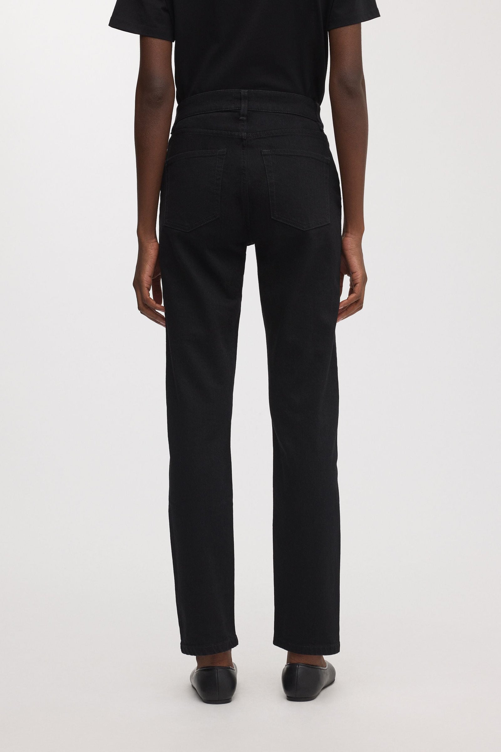 Standard Jeans