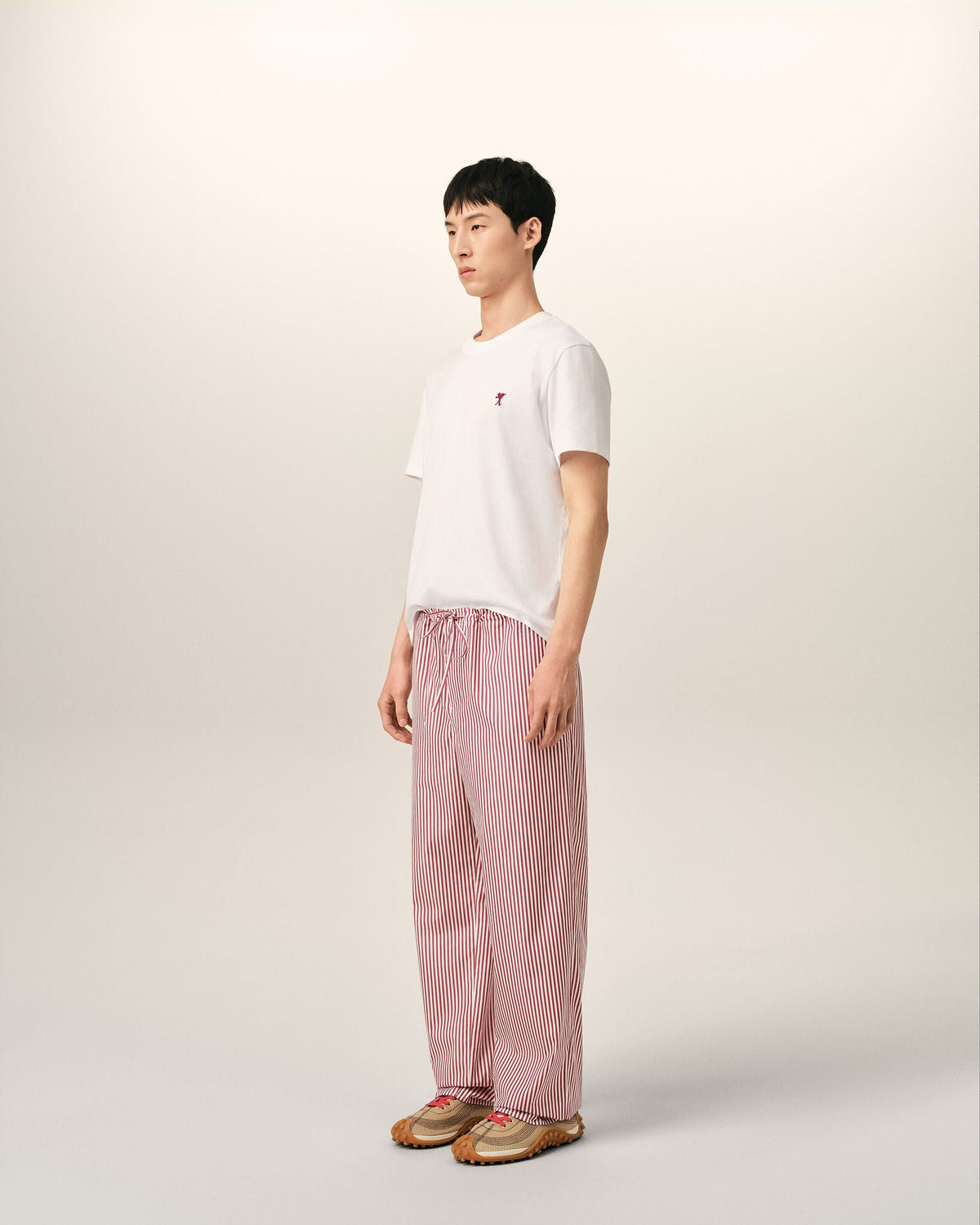 White elasticated-waist striped cotton trousers