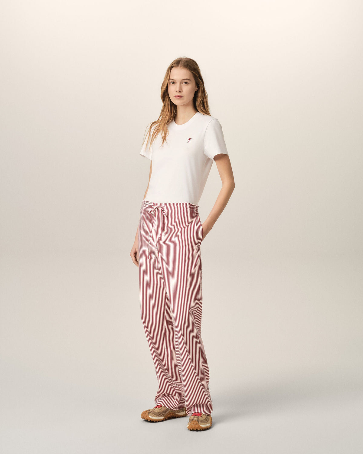 White elasticated-waist striped cotton trousers