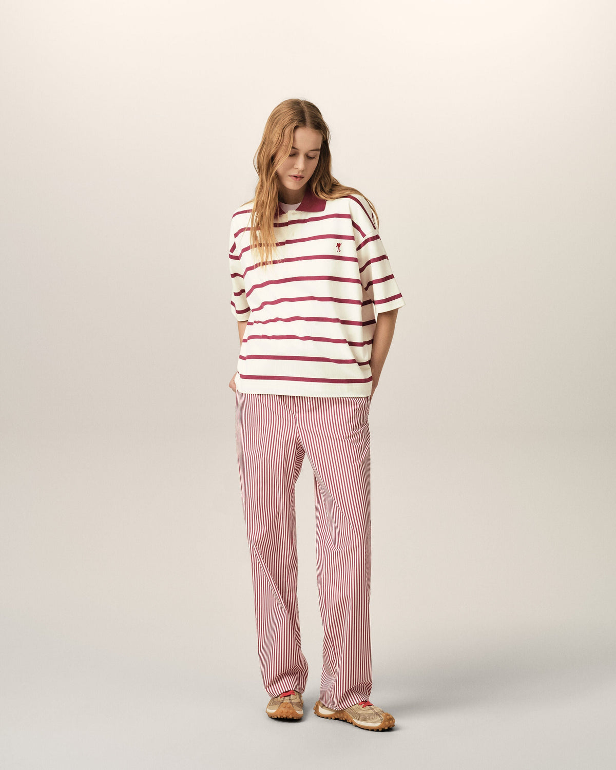 White elasticated-waist striped cotton trousers